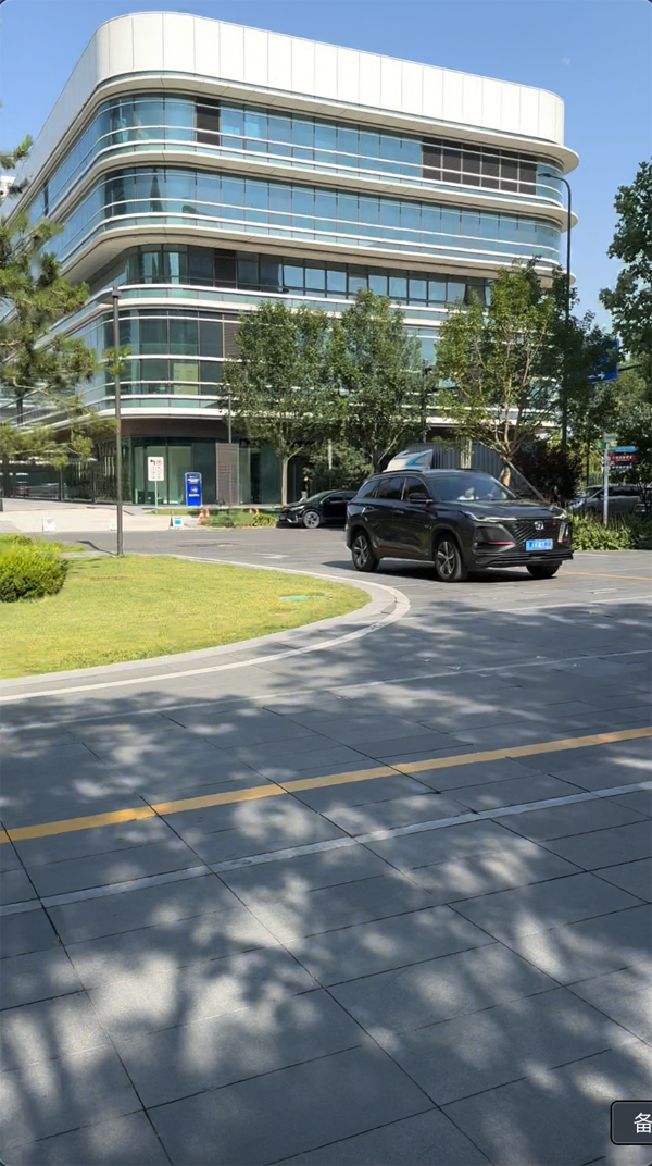 大興機(jī)場停車難？試試這些“隱藏車場”